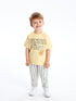 LC Waikiki Crew Neck Short Sleeve Winnie The Pooh Printed Baby Boy T-Shirt and Trousers 2-Piece Set